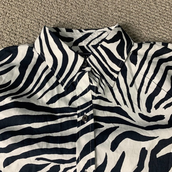 Chaps Womens Shirt Size Medium White Black Zebra Print Button Up Long Sleeves - Picture 2 of 10